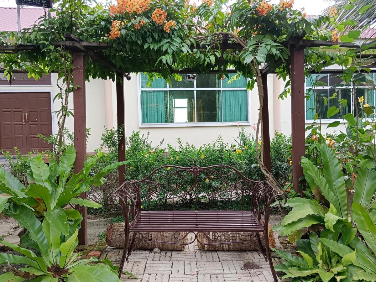 Kurau Inn Farmstay Kuala Kurau Экстерьер фото